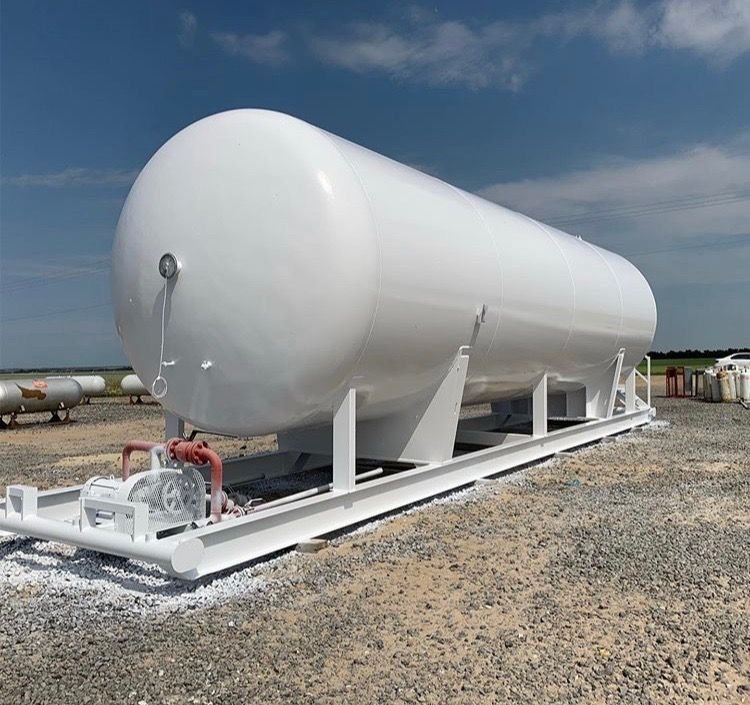 Large fabricated steel storage tank